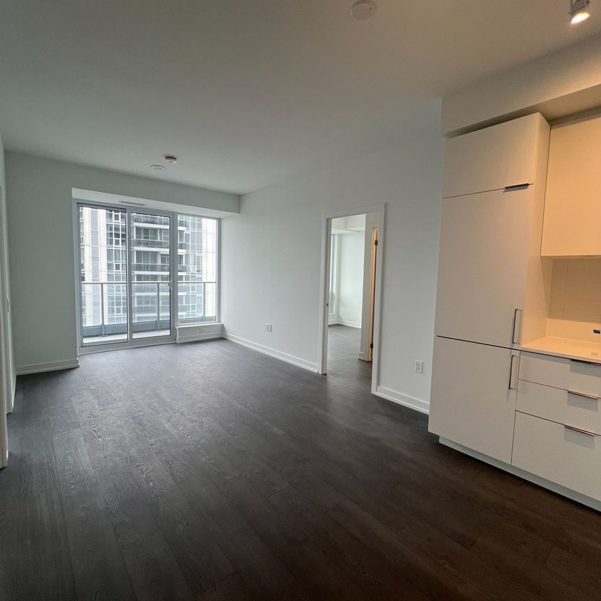 For Lease - 8 Olympic Gdn Drive Unit# 1806, Toronto, Ontario - Photo 1