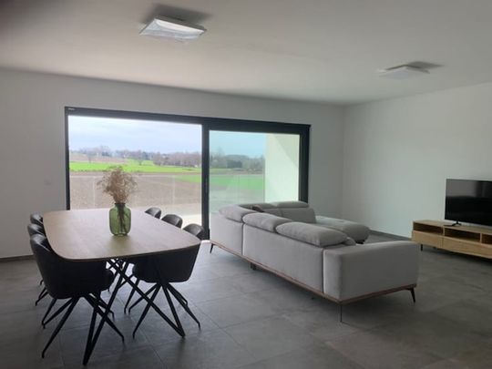 Appartement te huur - Photo 1