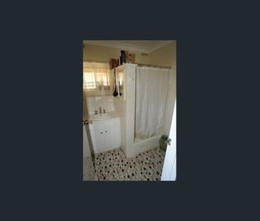 SOUTH TAMWORTH - Two Bedroom Unit - Photo 3