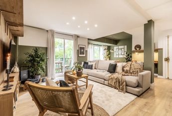 Calle de Agustina de Aragón, Madrid, Community of Madrid 28006