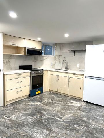 For Lease - 488 Lansdowne Avenue Unit# Lower, Toronto, Ontario - Photo 4