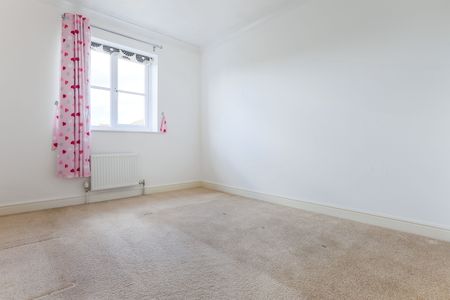 3 bedroom house to rent The Maltings, Burgess Hill, RH15 - Photo 4