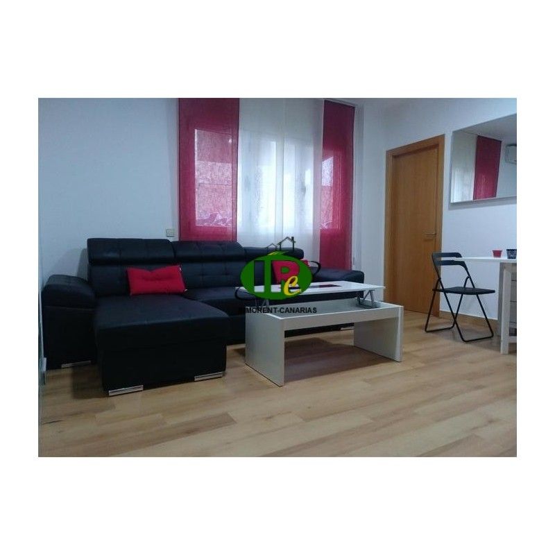 Renovierte Wohnung mit Fahrstuhl, und mit 3 Schlafzimmern. 1 Bad und 1 Gäste- WC. - Foto 1