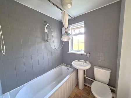 2 bedroom terraced house to rent - Photo 5