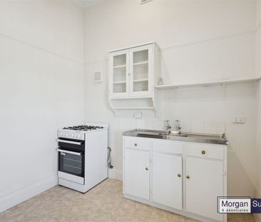 Convenience, comfort and a premium western‑suburbs lifestyle - Photo 3