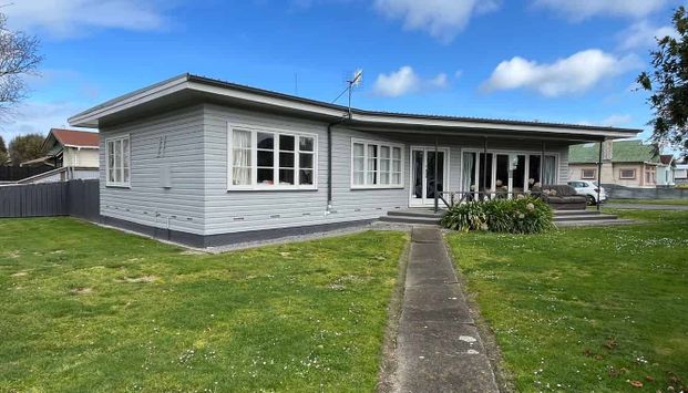 Charming 4BR Home close to CBD - Photo 1