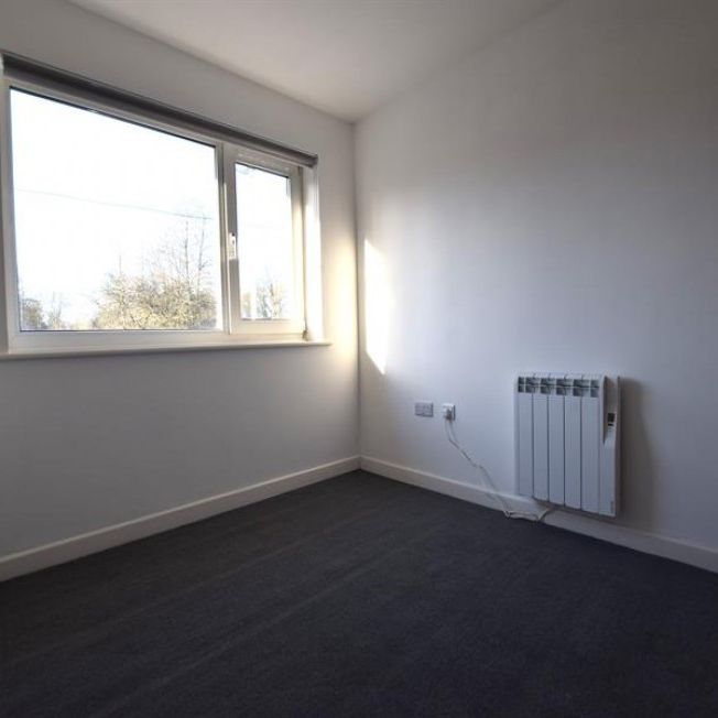 2 Bedroom Apartment To Let - Photo 1