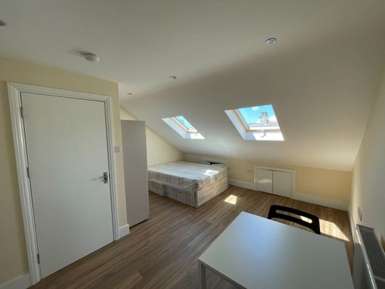 Room in a Shared House, Westdown Road, E15 - Photo 1
