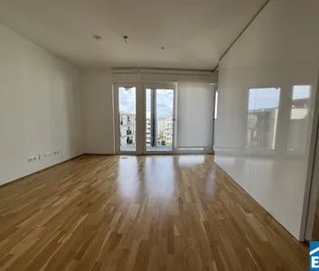 Hofseitiger 2-Zimmer-Wohnungshit mit Balkon an der Lände - Photo 2