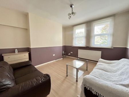 1 bedroom flat to rent - Photo 2