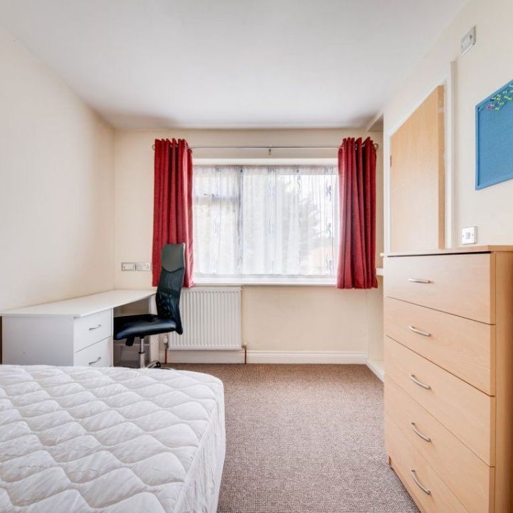 £689 p/w (£2,986 pcm) - Photo 1