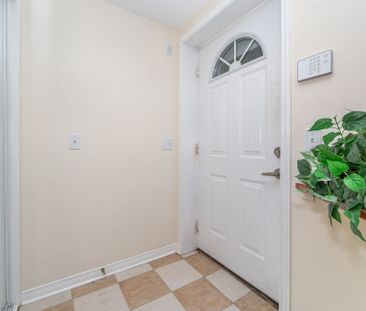 For Lease - 62 Ventana Way, Vaughan, Ontario - Photo 4