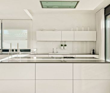 Luxury Villa for rent in Marbella Del Este, Andalusia - Photo 4