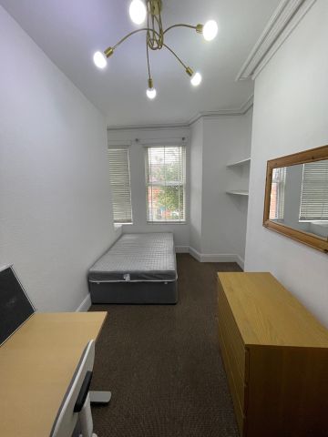 Room in a Shared House, Barras Lane, CV1 - Photo 2