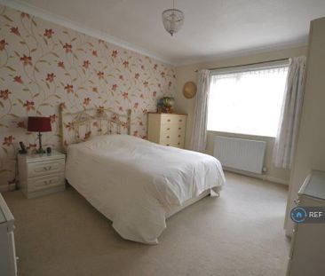 2 bedroom maisonette to rent - Photo 4