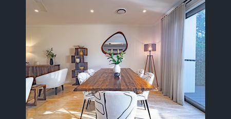 Luxury Living at The Lakes - Photo 3