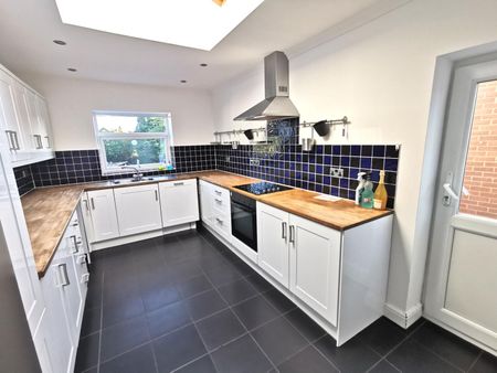 3 Bedroom semi detached - Photo 3