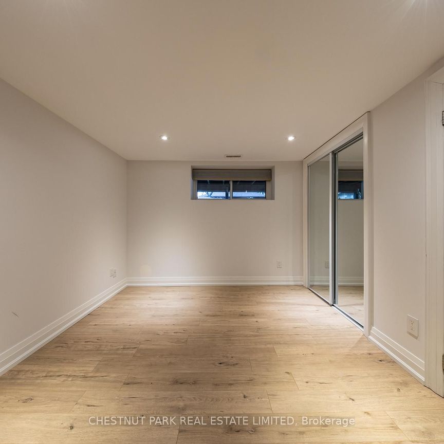 76 Berkinshaw Crescent - Photo 1