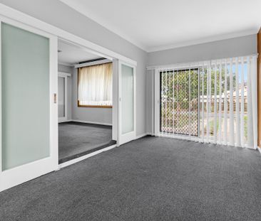 Freshly Painted 3-Bedroom Home in Prime Salisbury Plain Location - Photo 1