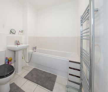 2 bedroom flat to rent - Photo 5