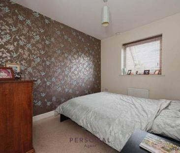 4 bedroom property to rent in Epsom - Photo 6