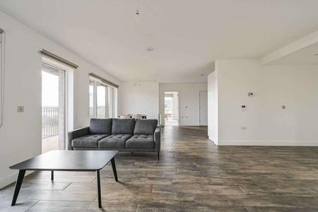 Adlay Apartments, Royal Docks, E16 - Photo 2