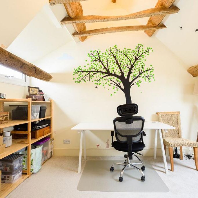 3 bedroom character property to rent - Photo 1