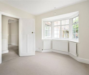 4 bedroom detached house to rent - Photo 2