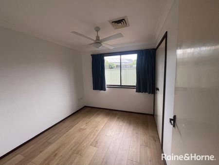 5/107 Chester Rd, Ingleburn, NSW 2565 - Photo 3