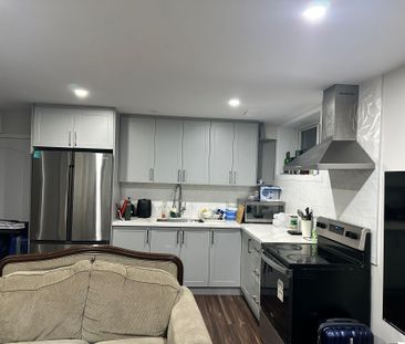 For Lease - 115 Pondcliffe Drive, Kitchener, Ontario - Photo 2