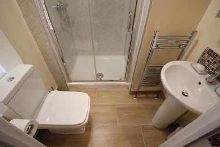 6 bedroom house to rent - Photo 3