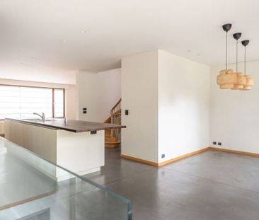 Villa te huur in Ukkel voor € 3.000 met 4 slaapkamers - Photo 2