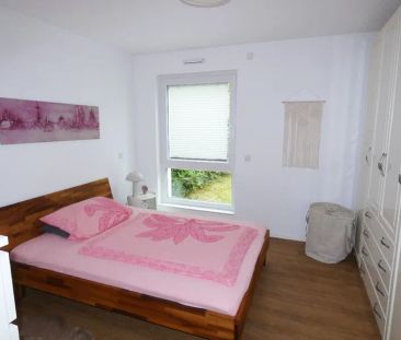 Gemütliche 2-Zimmer-Wohnung im Erdgeschoss mit Einbauküche und Terr... - Photo 3