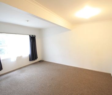 2 Bedrooms on Te Atatu Rd - Photo 2