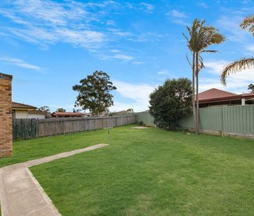 Renovated Beauty- in a quiet family cul-de-sac! - Photo 4