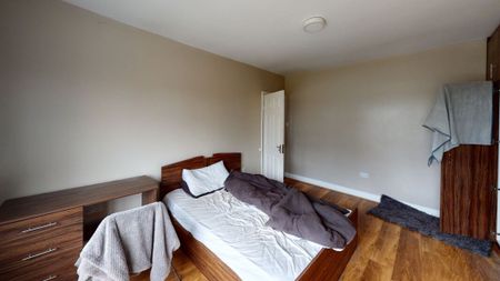 Dennistead Crescent, Headingley - Photo 5