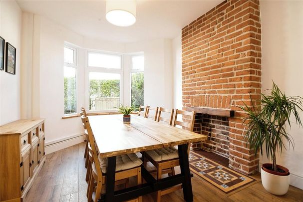 1 bedroom in a house share to rent - Photo 1