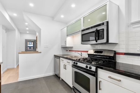 For Lease - 301 Euclid Avenue Unit# Main, Toronto, Ontario - Photo 4