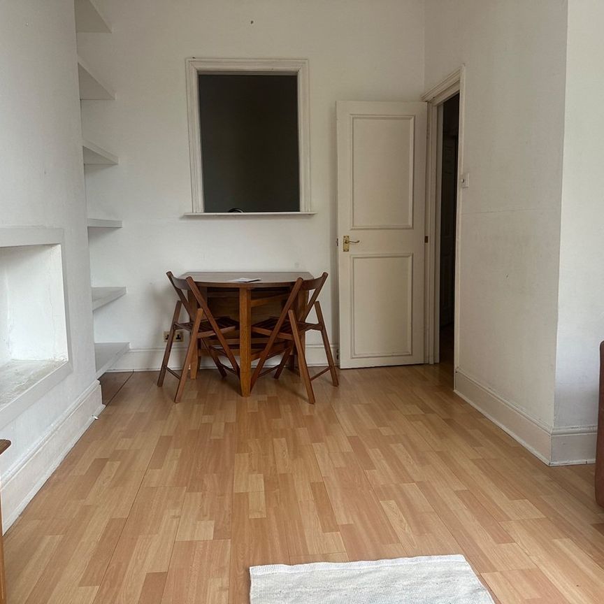 2 Bed Flat, Netherwood Road, W14 - Photo 1