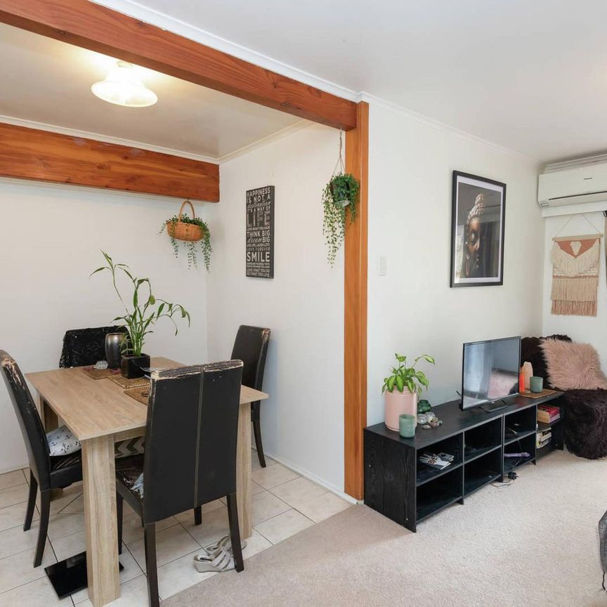 Self contained One bedroom flat in Howick - Photo 1