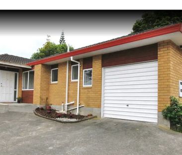 Modern home with internal access - Photo 5