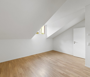 GROSSE 2 1/2-ZIMMERWOHNUNG (78m2) MIT SCHÖNER AUSSICHT - Foto 4