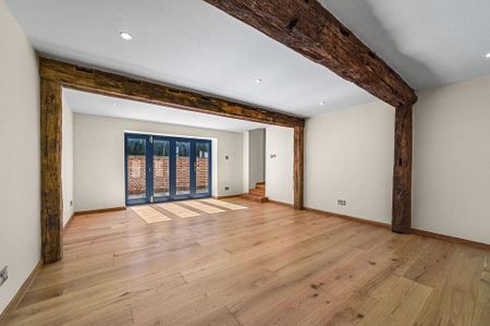 2 bedroom barn conversion to rent - Photo 2