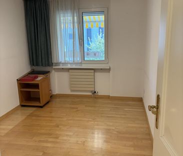 Attraktiv ausgestattete 3,5 Zi-Wohnung mit Riesenbalkon - Photo 5