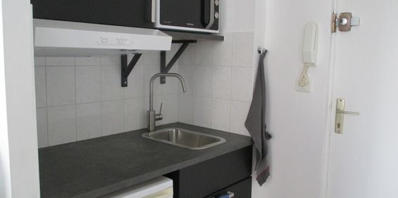 Location Appartement 1 pièce 20m² ORLEANS 45000 - Photo 3
