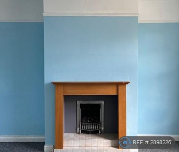 2 bedroom end of terrace house to rent - Photo 1