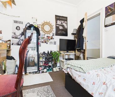 6 bedroom terraced house to rent - Photo 4