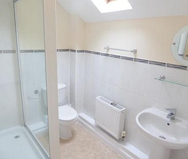 2 bedroom apartment to rent - Photo 3