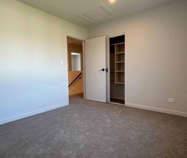 Modern Family Living in Prime Location - Photo 4