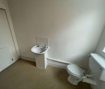 Downall Green Road, Ashton-in-makerfield, WN4 - Photo 2